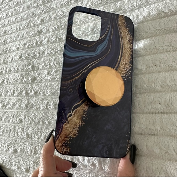 Case iPhone 12 Pro Max Case w/matching pop socket/ pre owner - Picture 16 of 16